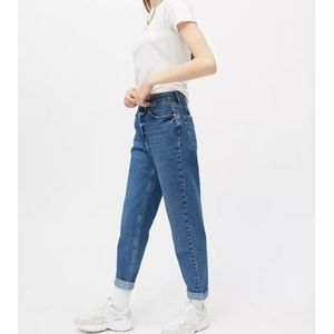 BDG High-Waisted Mom Jeans - Medium Wash 👖